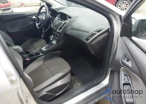 2014 Ford Focus Se z USA, uszkodzony, nr VIN 1FADP3F27EL366864